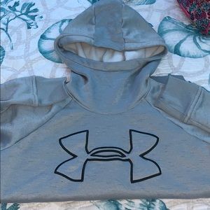 grey underarmour hoodie with black logo